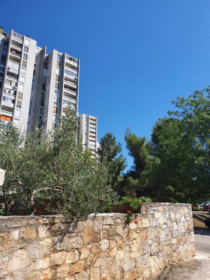 Apartment Manu Пула Екстериор снимка
